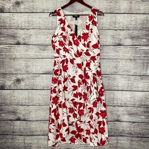 NWT Banana Republic Faux Wrap Around Sleeveless Dress Tiered Hem Floral Size 8